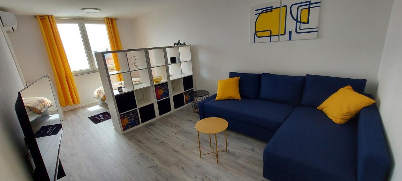 River 67 - Apartment In Rijeka Bagian luar foto